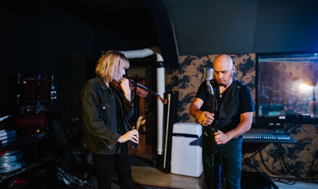 Soundcheck Live Band cần kiểm tra gì trước khi biểu diễn?
