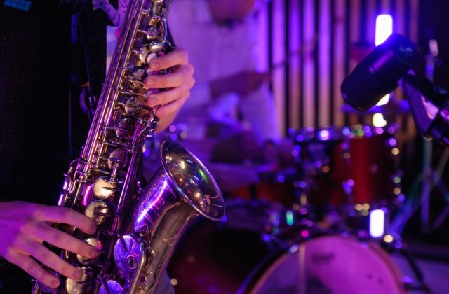 Khẩu hình Saxophone cho người mới: lỗi nào cần tránh?