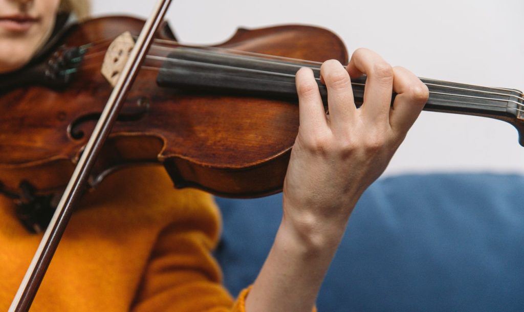 Cách luyện vĩ Violin để âm thanh đều hơn