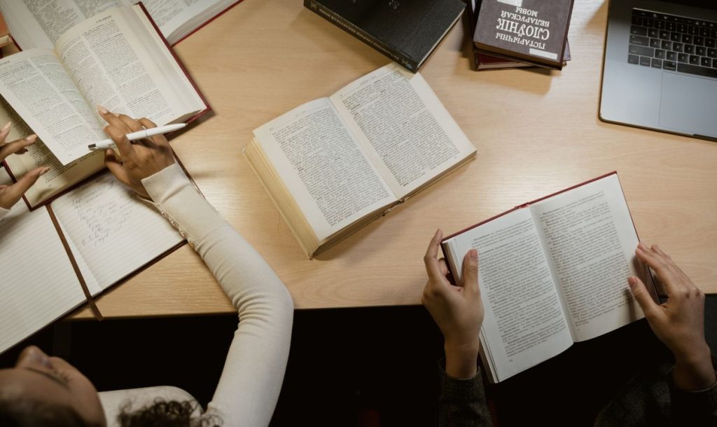 Khi nào nên chuyển từ học 1:1 sang học nhóm?