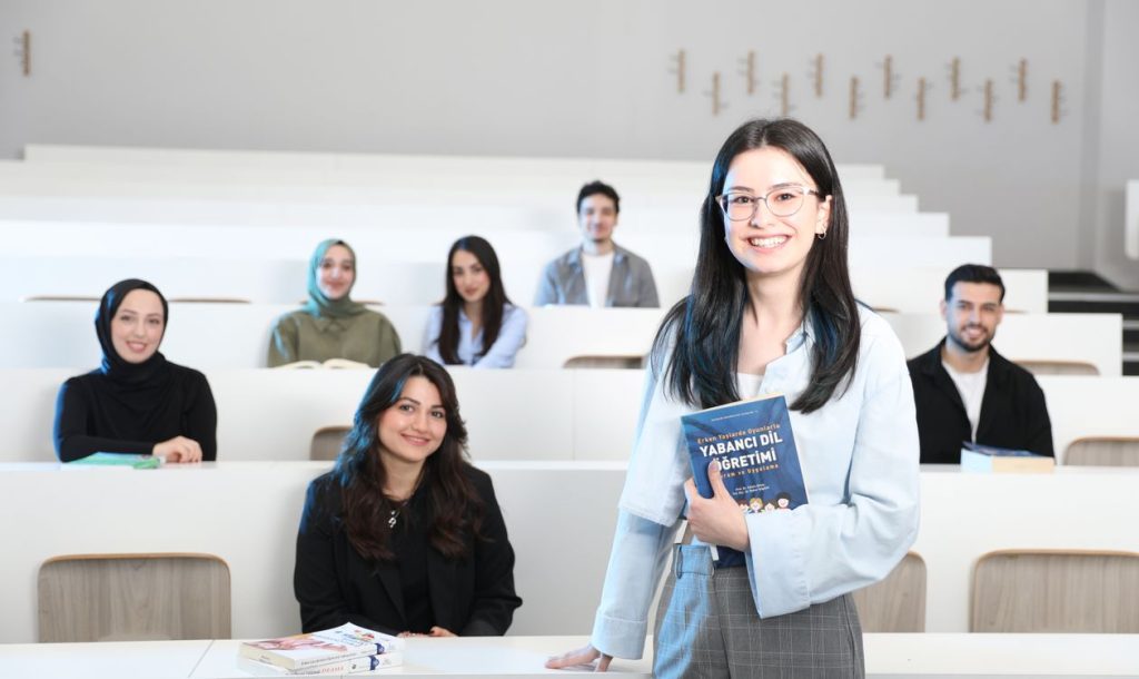 IELTS, TOEIC hay Tiếng Anh giao tiếp: nên học theo mục tiêu nào?